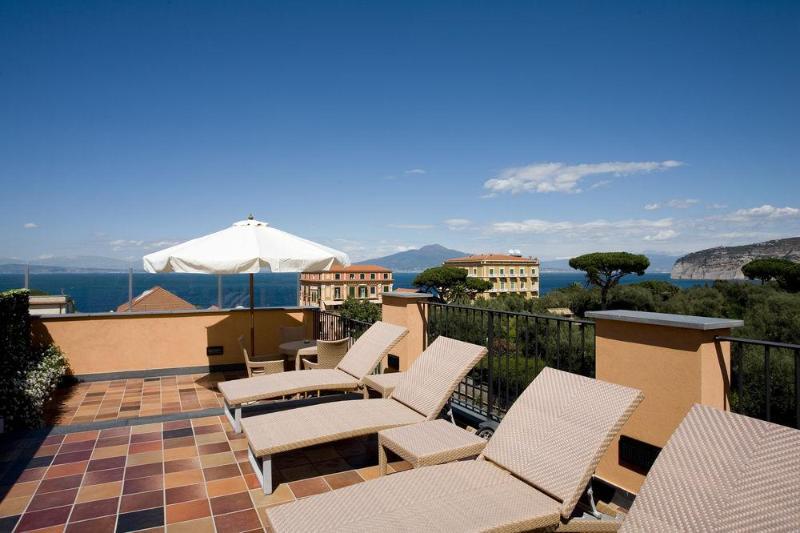 Hotel Palazzo Guardati Sorrento Exterior foto